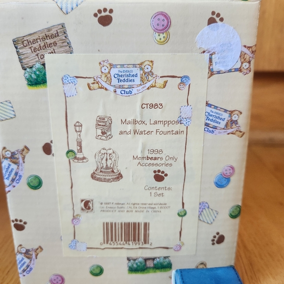 Cherished Teddies "Mailbox, Lamppost, and Water Fountain - Picture 2 of 6